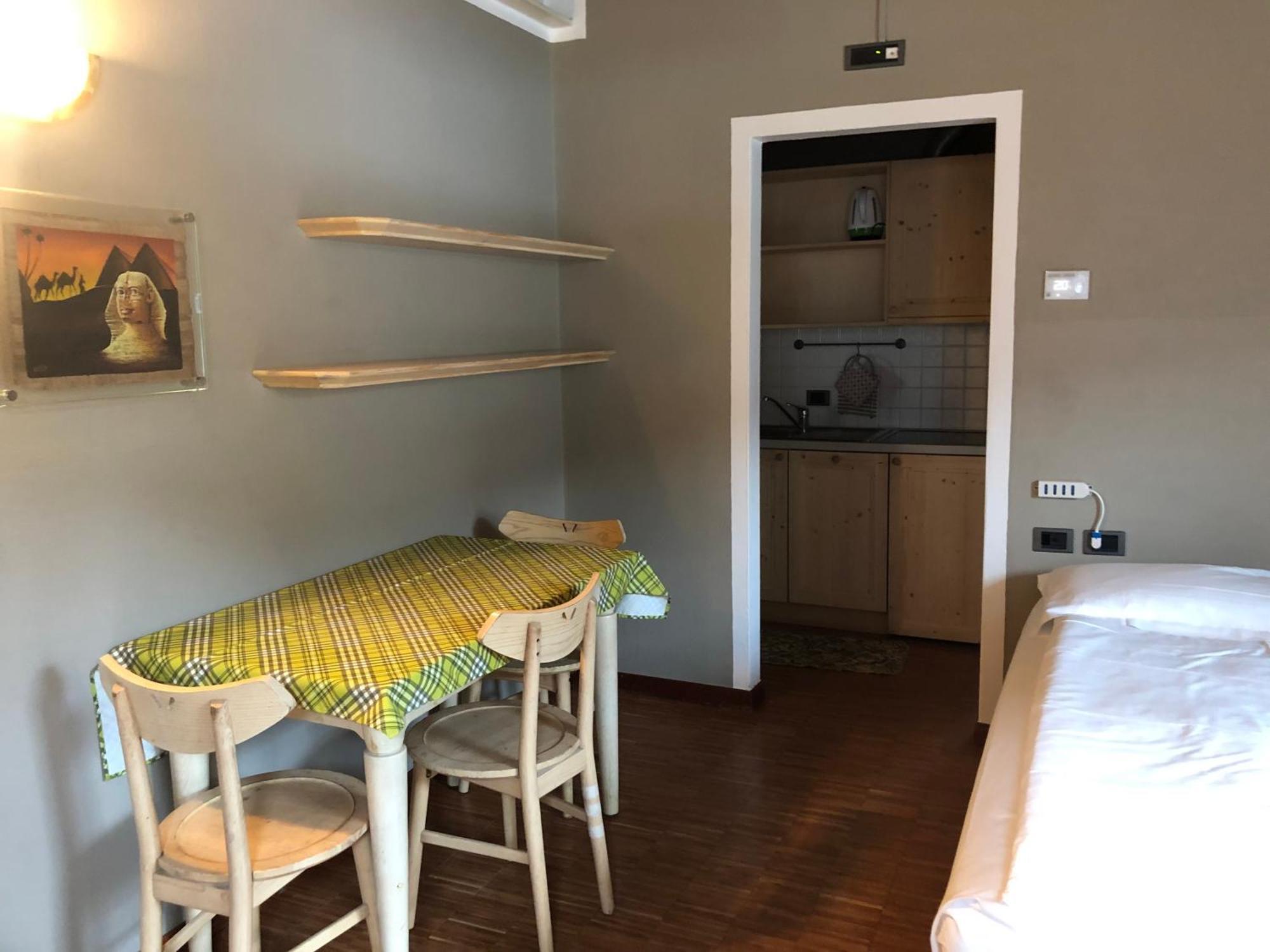 Cronox Mini Apartments 리비뇨 외부 사진
